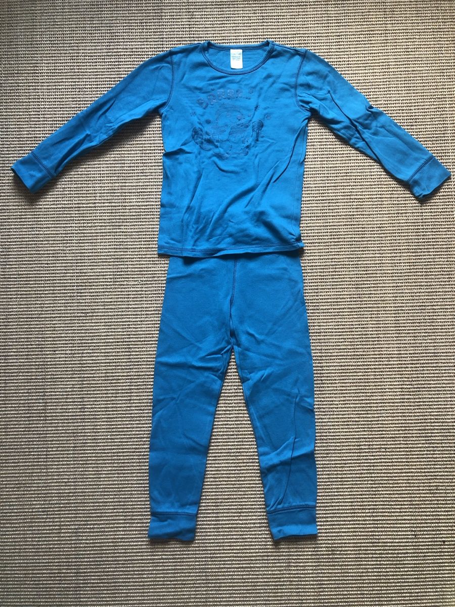 Pigiama & Simili: Warmer Winter Pyjama Grösse 134/140 – Usato da Zürich venduto da EliseSchmitz
