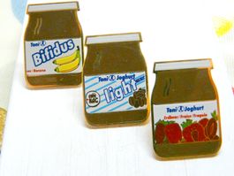 ❗ Toni jogurt yoghurt Emmi Werbung trio +Versand Pin M11F.33