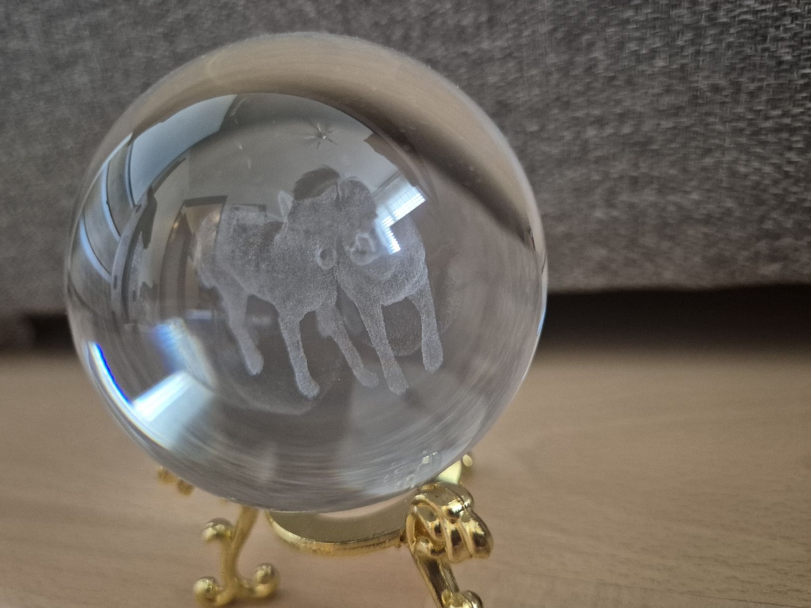 Alle Dekorationen: Glaskugel mit Wolf Motiv und Ständer  – Neu (gemäss Beschreibung) aus Wolhusen von ima_2jjx 2
