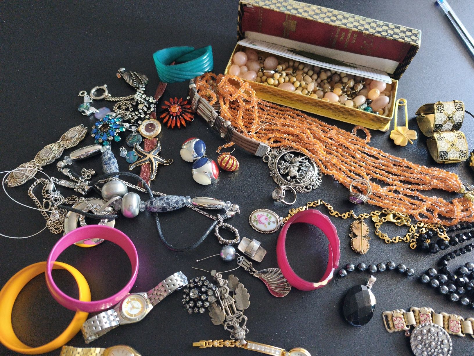 Altri gioielli: Modeschmuck konvolut 19 – Difettoso da Kreuzlingen venduto da dad_9x7b