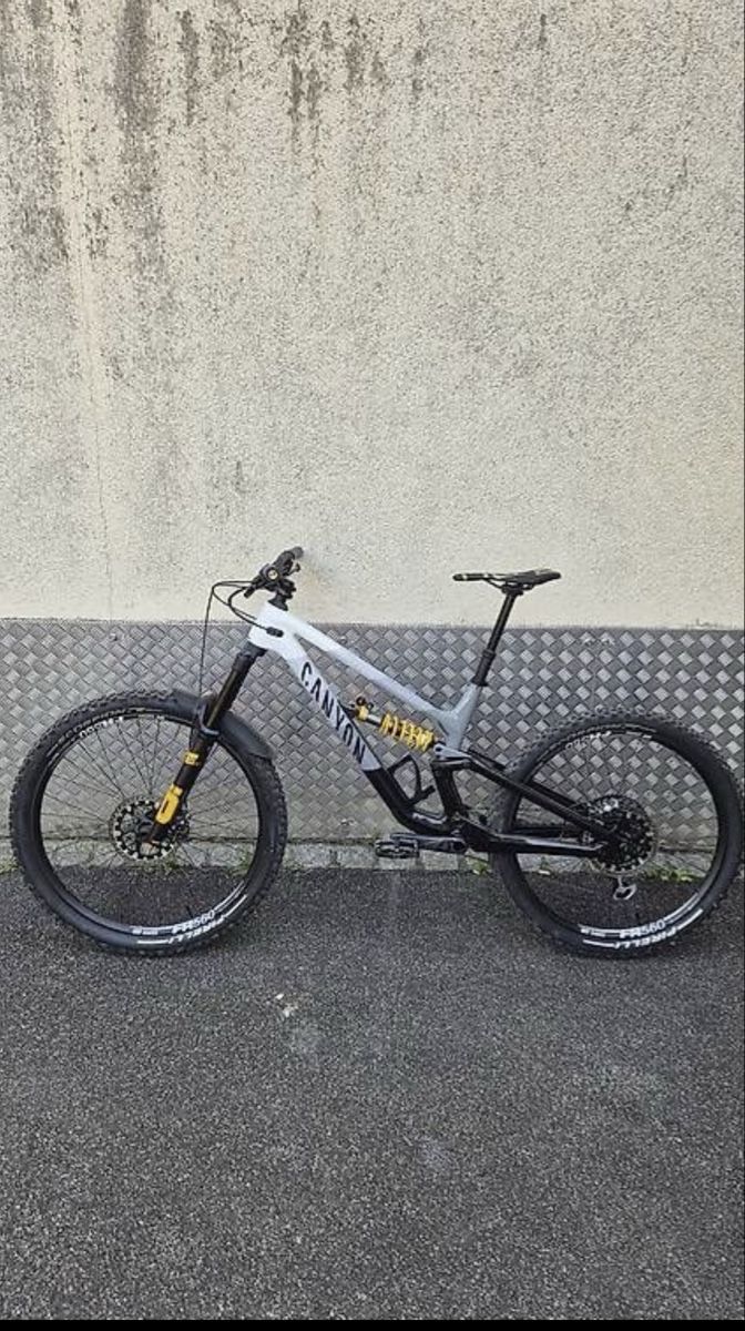 Biciclette: Canyon Torque CF Fabio Wibmer in Grösse L – Usato da Zürich venduto da Voltes 1