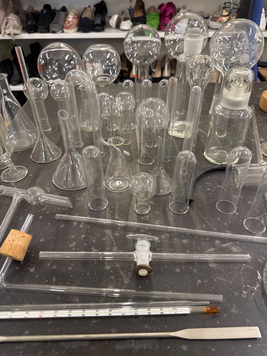 Verres: Chemie-Labor-Gläser Mega-Set – D'occasion à Pratteln par Cartonsducoeur_bl 6