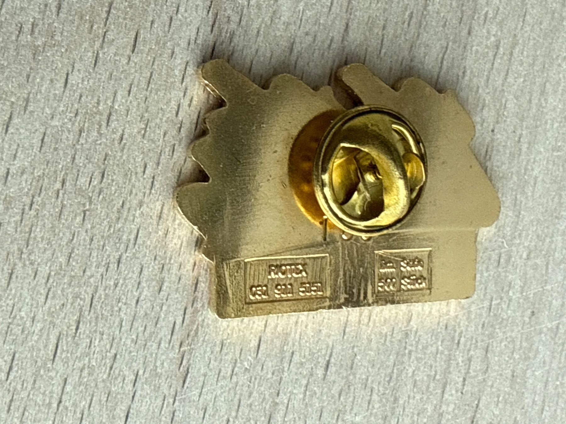 Placchette & Badge: Pin Berner Anzeiger – Usato da Glattbrugg venduto da Schweigmatt 1