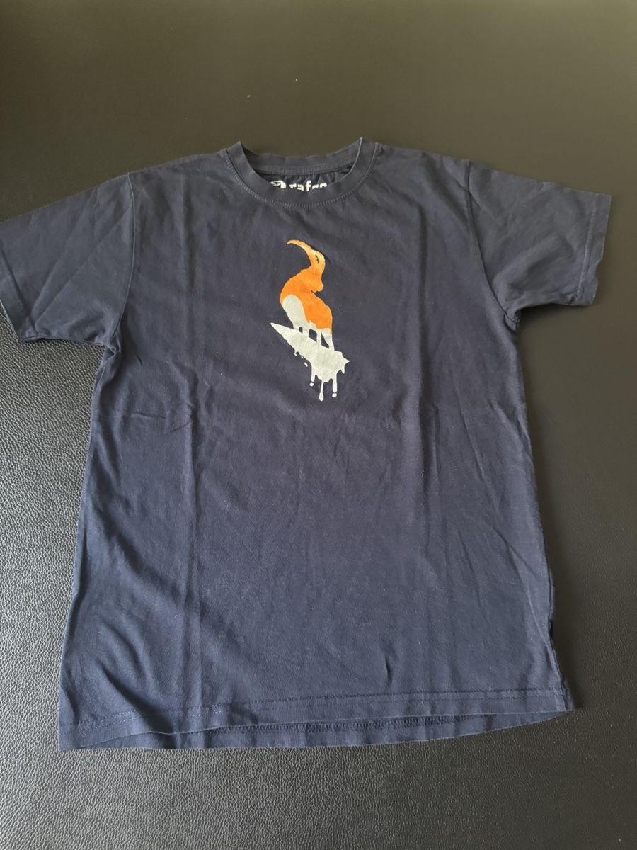 T-shirt: T-Shirt mit Steibbock dunkelblau Gr. 152 – Usato da Effretikon venduto da Spatz2012