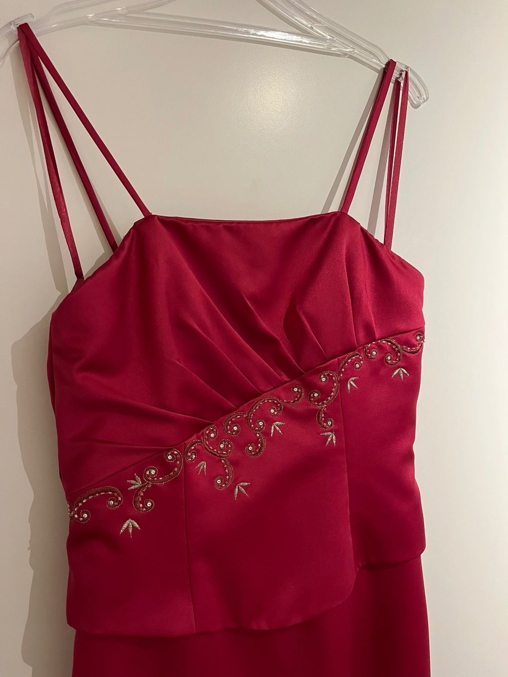 Kleider: Abendkleid – Neu (gemäss Beschreibung) aus Gwatt (Thun) von Papierbon 1
