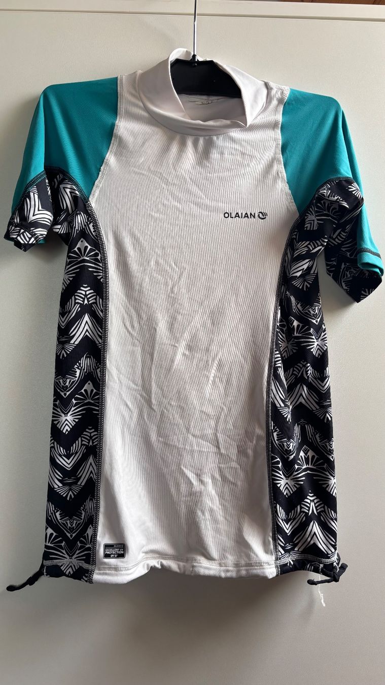Costumi da bagno & Bikini: OLAIAN UV Shirt – Usato da Birmenstorf AG venduto da sar_7jtc