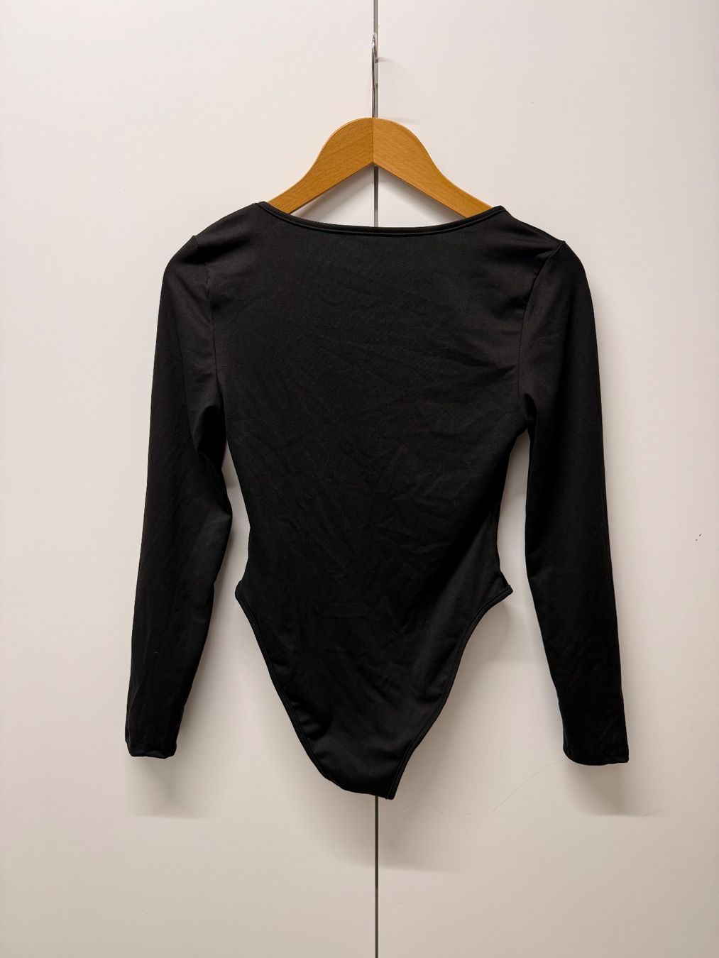 Shein Top: Schwarzer Body mit langen Ärmeln, Grösse S - Neu! – Nuovo (secondo la descrizione) da Zürich venduto da Cleo234 4