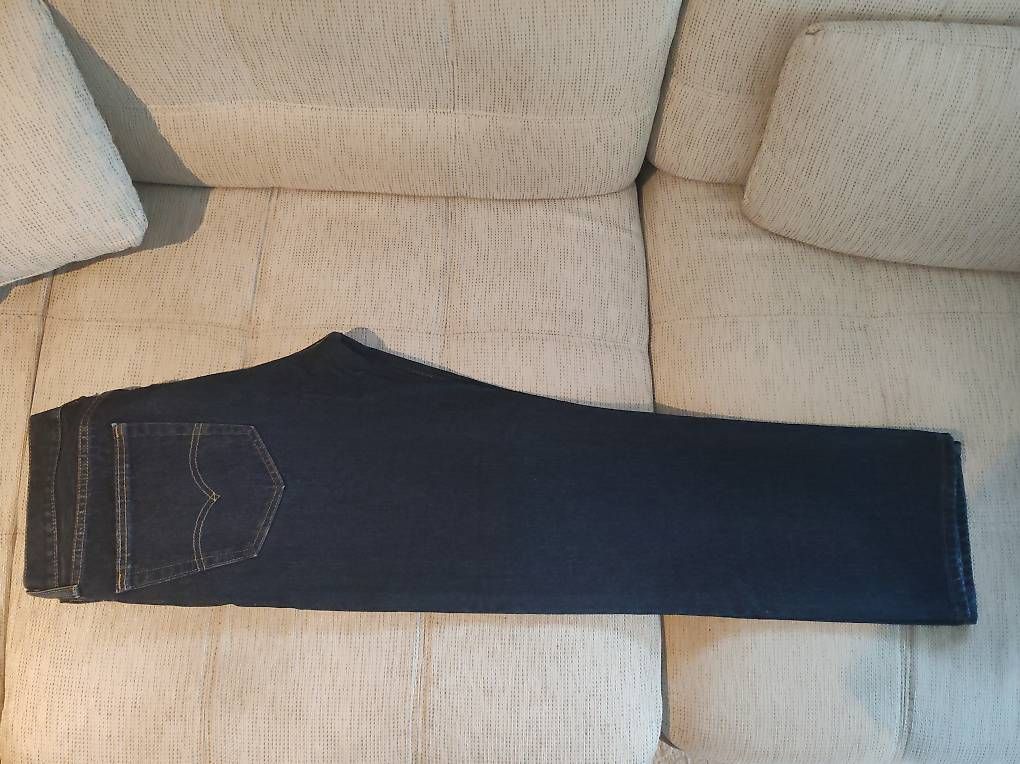 Jeans: Levi strauss & Co. Pants – D'occasion à Luzern par rao_bpv8