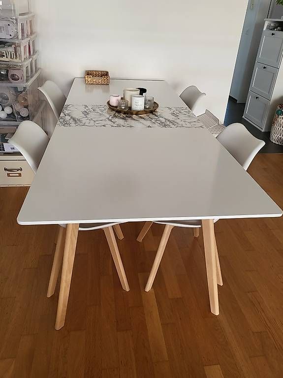 Set di tavolo e panche: Tisch (2m) und 4 Stühle – Usato da Rheinfelden venduto da taentscha 2