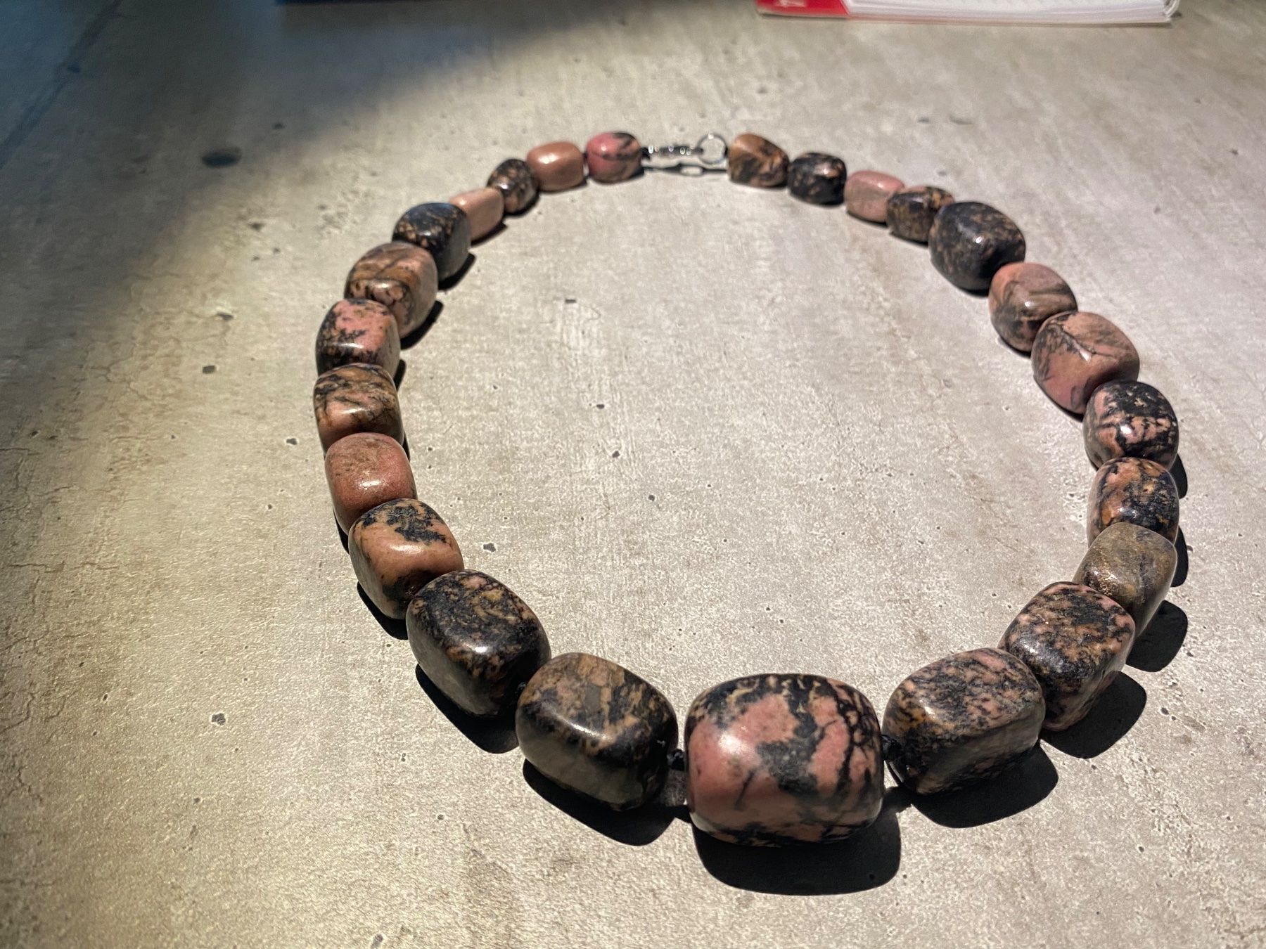 Catenine: natürlicher Rhodolith - Edelstein Halskette – Nuovo e nell'imballaggio originale da Laax GR venduto da krippenfiguren-laax 2