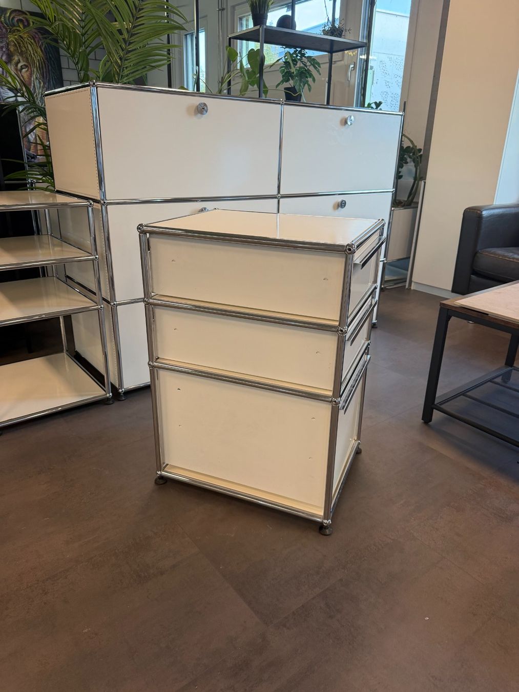 USM Banconi: USM Korpus weiss – Usato da Ermatingen venduto da csc_7g5v 4