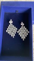 Swarovski Ohrhänger silberfarben mit Steinen