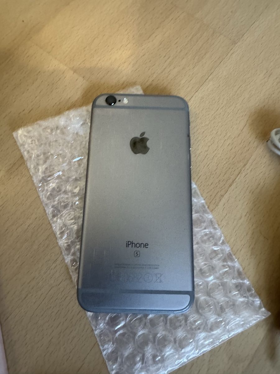 Apple Telefoni cellulari / Smartphones: Wie neu iPhone 6S 32 gb Space Grey – Usato da Uznach venduto da enrico06 4
