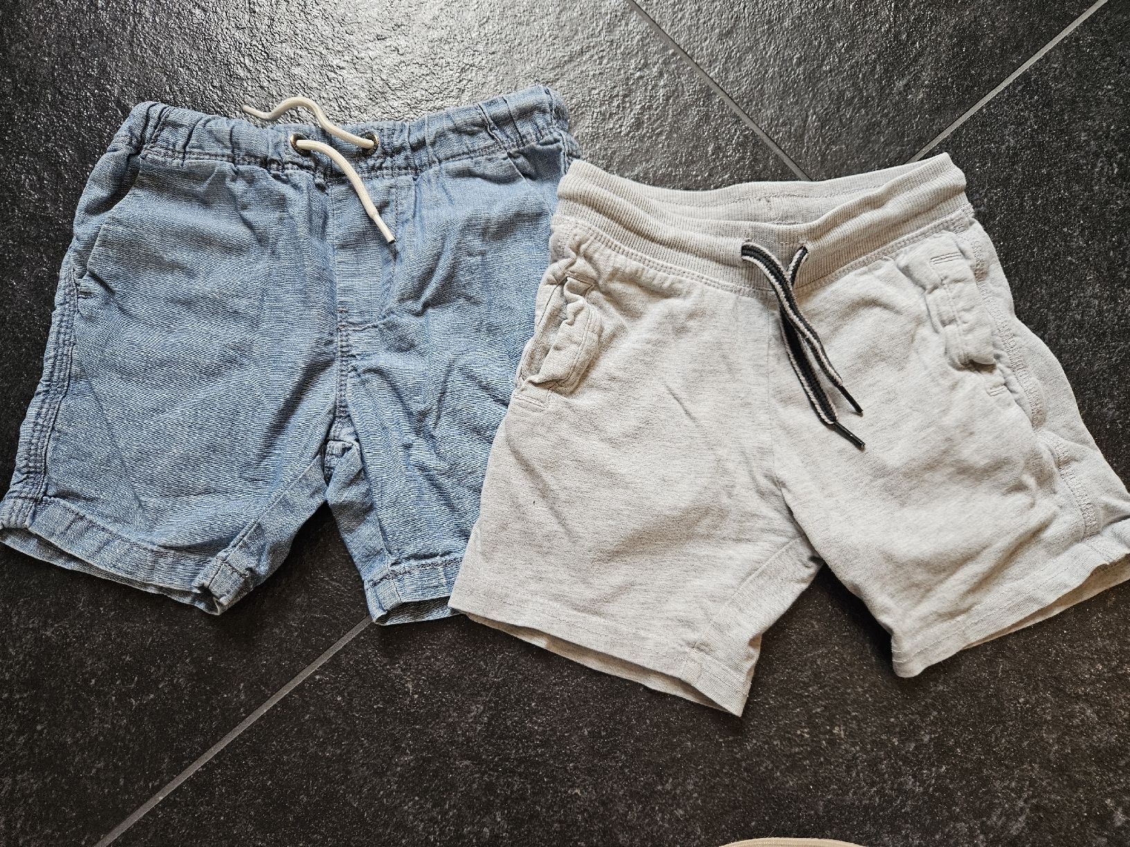 Costumi da bagno: Badehose + UV Schutz Shirt Gr. 2-3 J – Usato da Lufingen venduto da chr_nhh6 4