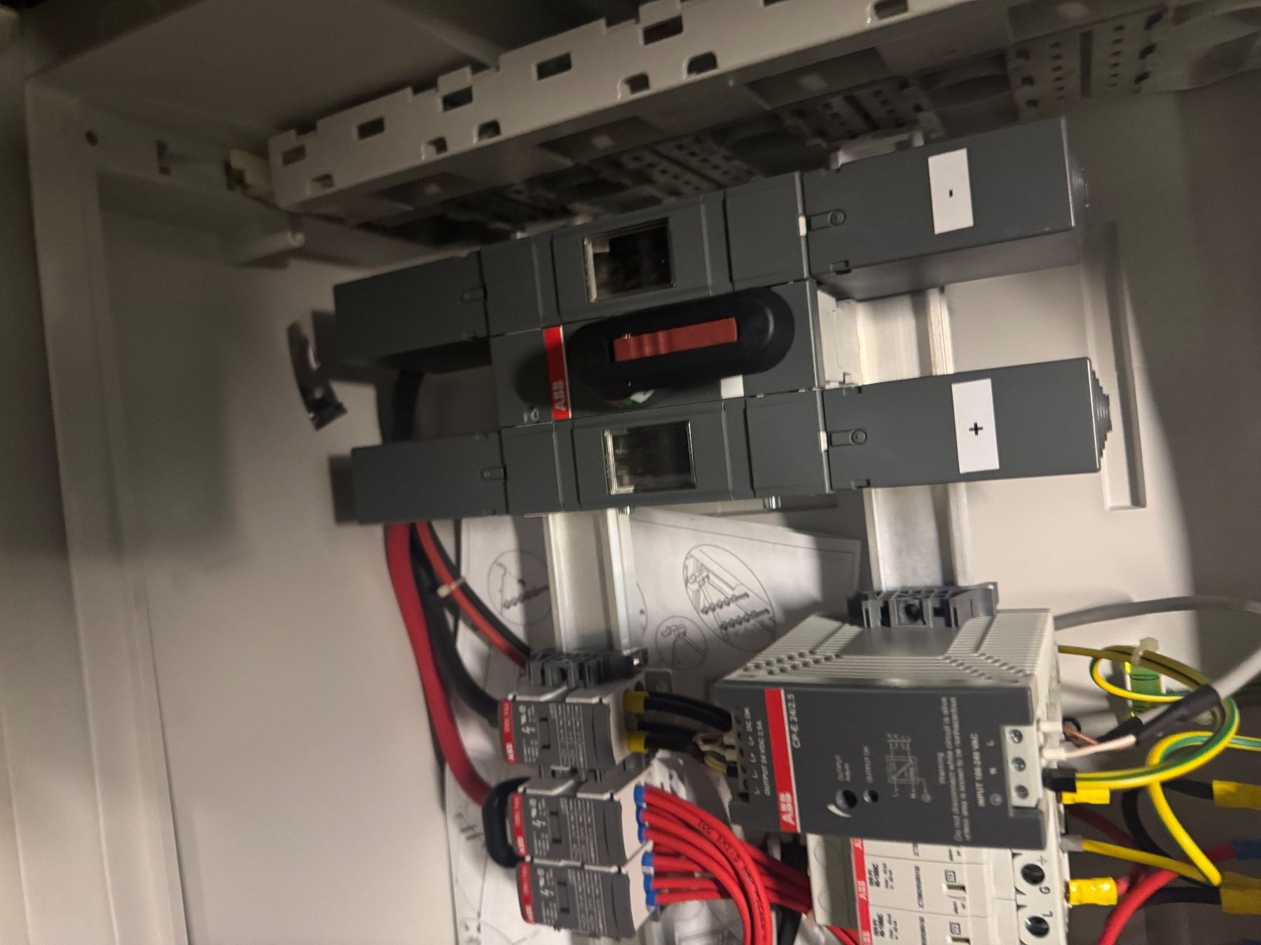 Dispositivi a energia solare: ABB Solarstrangverteiler, Schutz, Energiemessung. – Nuovo (secondo la descrizione) da Eiken venduto da Skylight 1