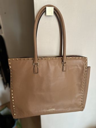 Valentino Shopper Leder Nude mit Nieten guter Zustand