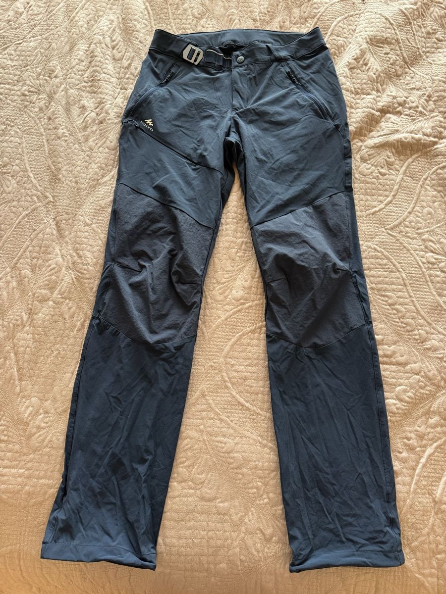 Decathlon Pantaloni: Quechua Damen-Wanderhose Gr 36 – Usato da Oftringen venduto da kar_y2tf