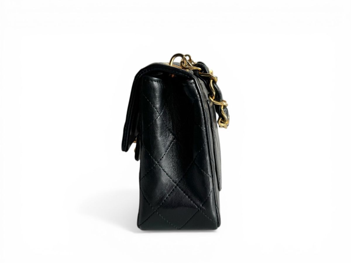 Chanel Borse da donna: CHANEL Lambskin Mini Flap Chain Handle Bag Tasche – Usato da Kriens venduto da hannaandkiko 2