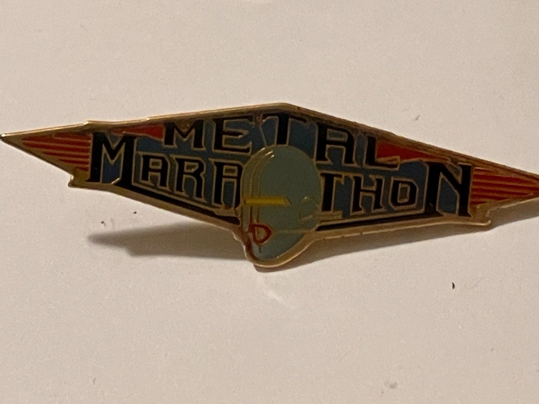 Plaketten & Abzeichen: 1 Pin Metal Marathon – Gebraucht aus Basel von djwwpp
