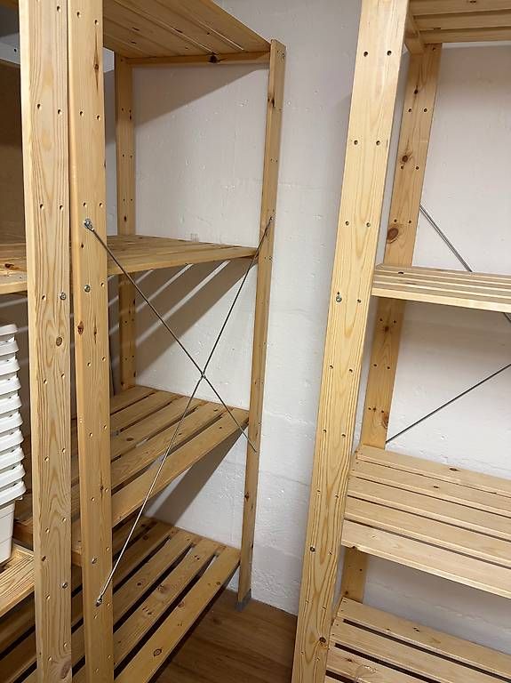 Scaffali: 5 Hejne Regal Ikea – Usato da Basel venduto da carmina.grob 1