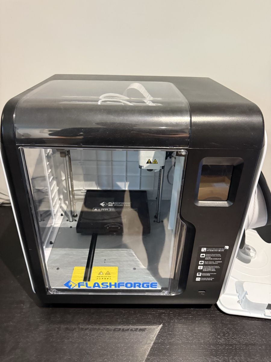 FlashForge 3D Drucker: FlashForge 3D-Drucker – Plug & Play, ideal für Einsteiger – Gebraucht aus Winterthur von Benjiro11