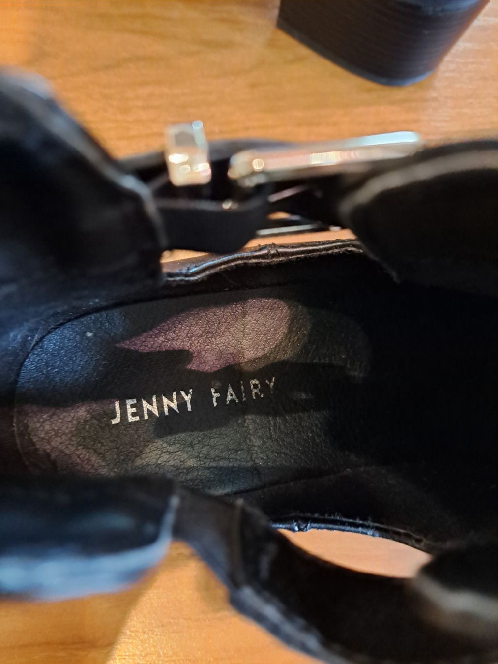 Scarpe da donna: Schwarze Stiefeletten Gr. 41 – Usato da Rafz venduto da MuriFinn 4