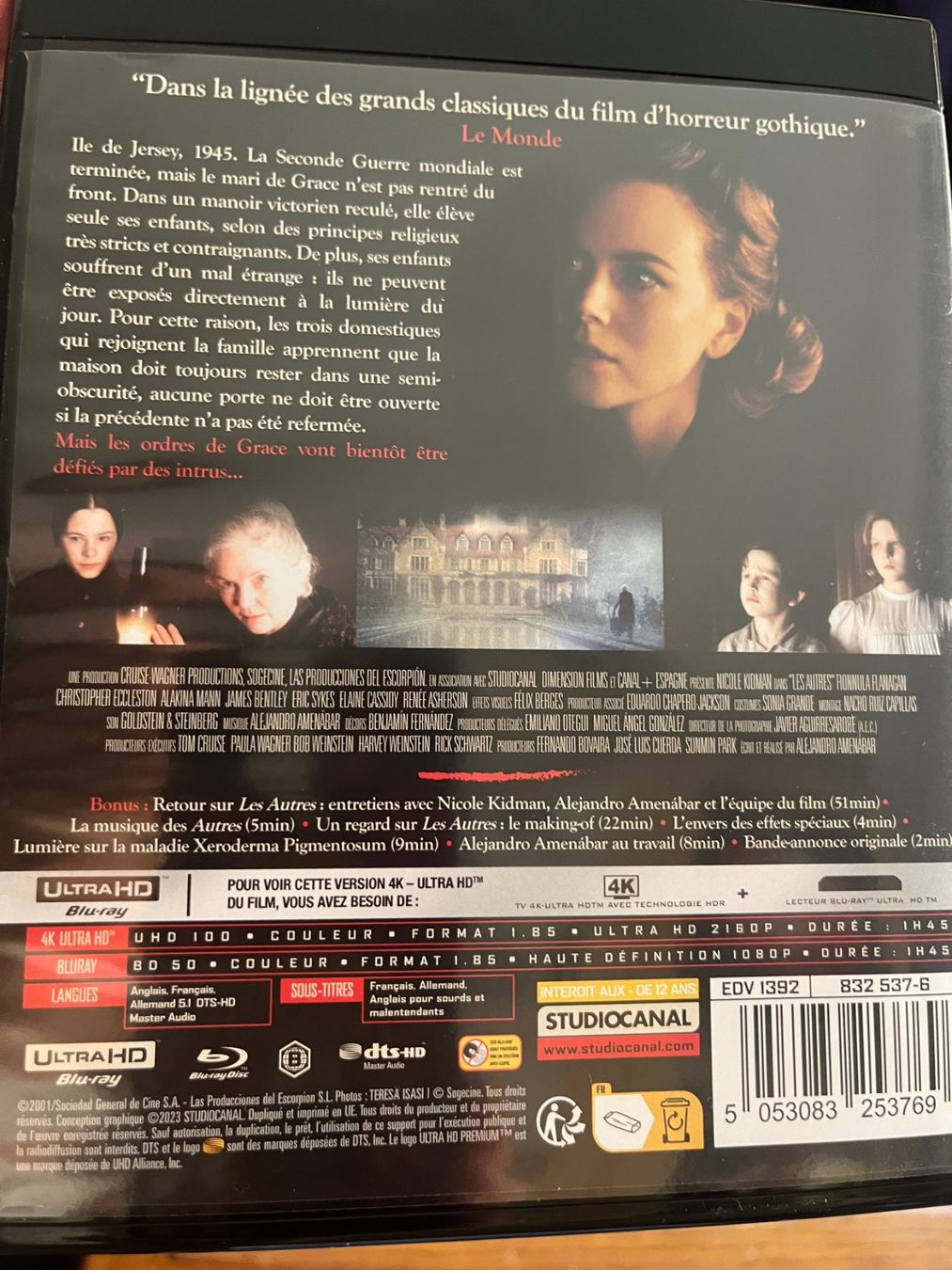 Tutti i DVDs: Les Autres - The Others (2001, Blu-ray, Version restaurée) – Nuovo (secondo la descrizione) da Vevey venduto da zecollector 1