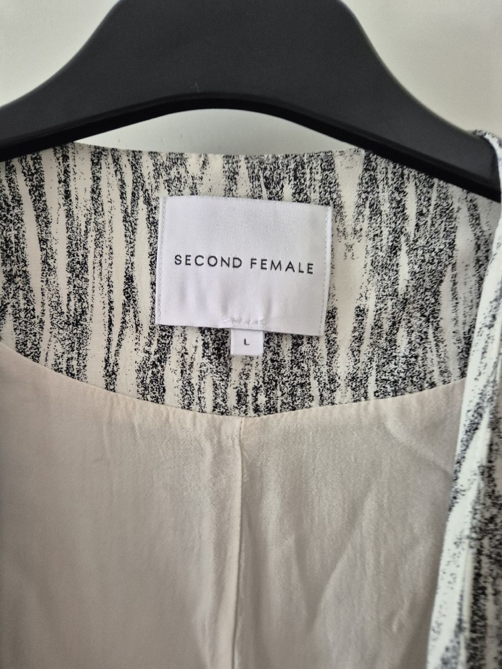 Giacche: Second Female Strickjacke Gr. L – Usato da Thalwil venduto da Coco2025 2