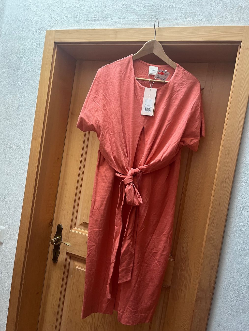 Lotti di vestiti: Umstands Stillkleider 2 er Set Gr. 36 – Nuovo e nell'imballaggio originale da Adelboden venduto da cheeschessi