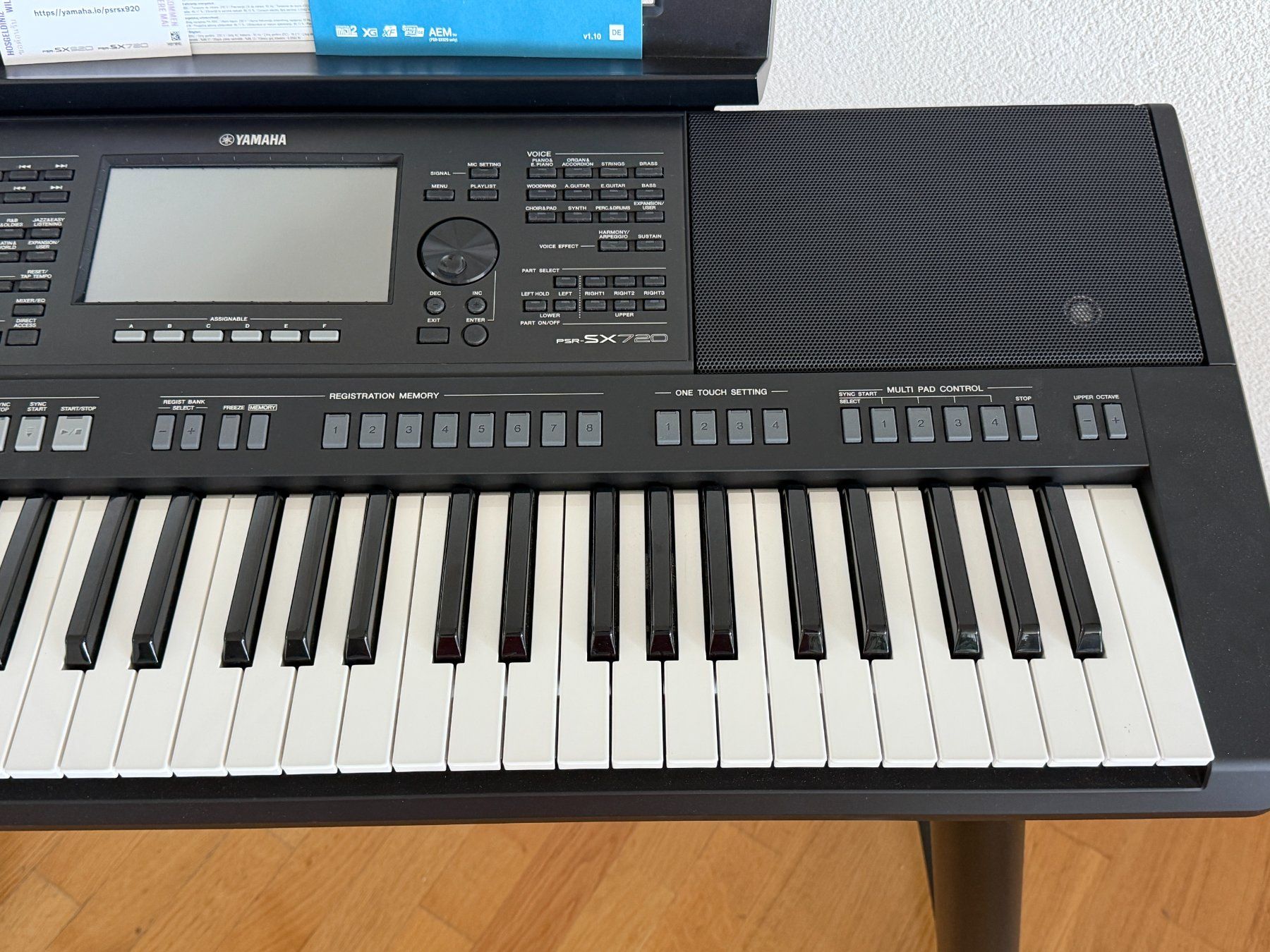 Yamaha Strumenti musicali: Yamaha PSR SX720 + L-7B – Usato da Lausanne venduto da lou_r82x 2