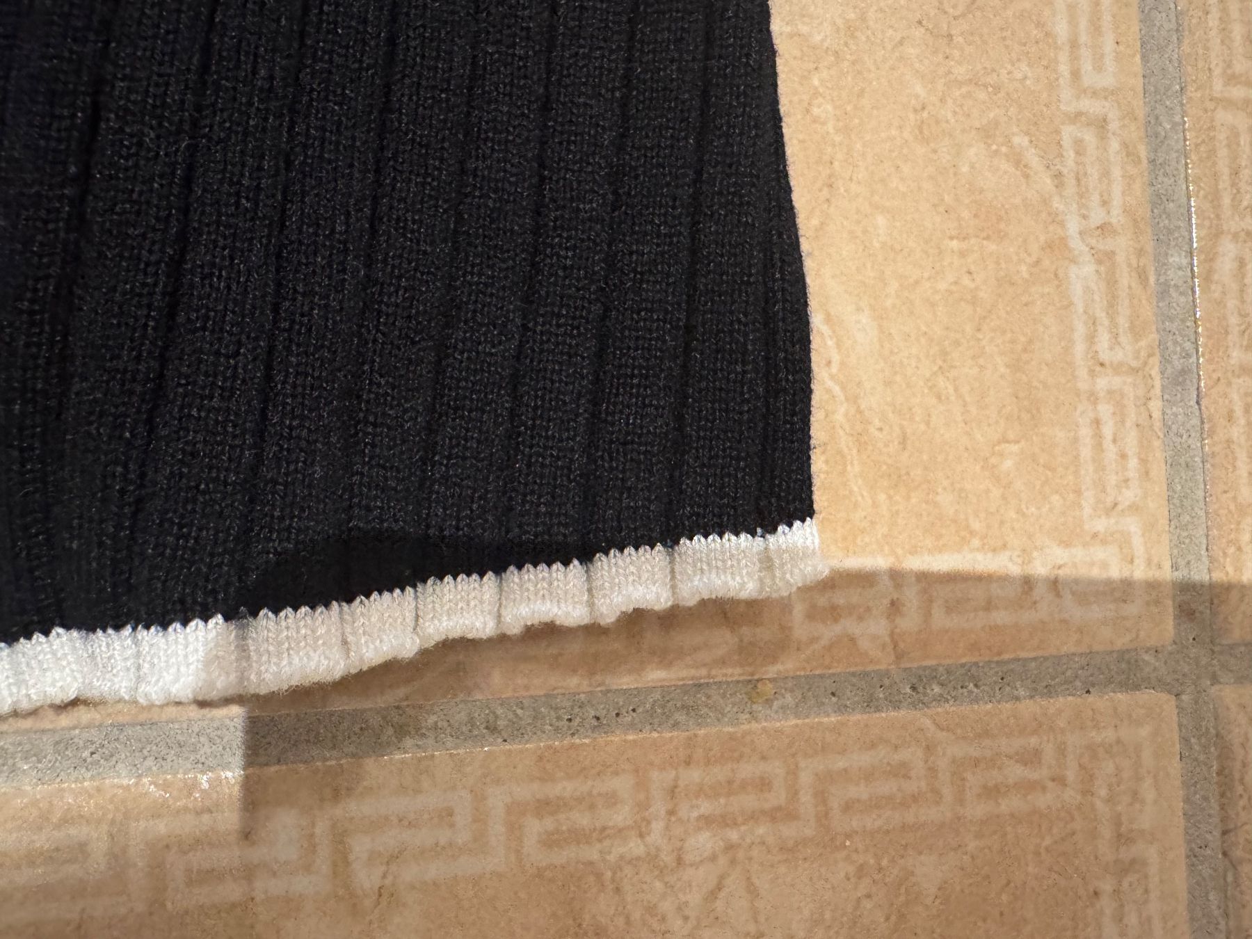 H&M Kleider & Röcke: H&M NWT Strickkleid, 5-6J 110-116 – Gebraucht aus Klingnau von Markus14 3