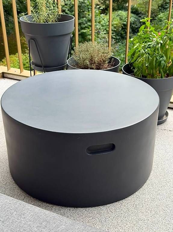 La Redoute Tavoli: La Redoute round black garden side table – Usato da Zürich venduto da emi_j76q