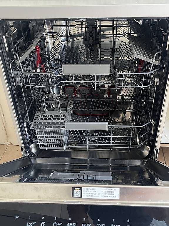 Whirlpool Lavastoviglie: Lave-vaisselle Whirpool excellent état – Usato da Les Acacias venduto da ali_b9xq