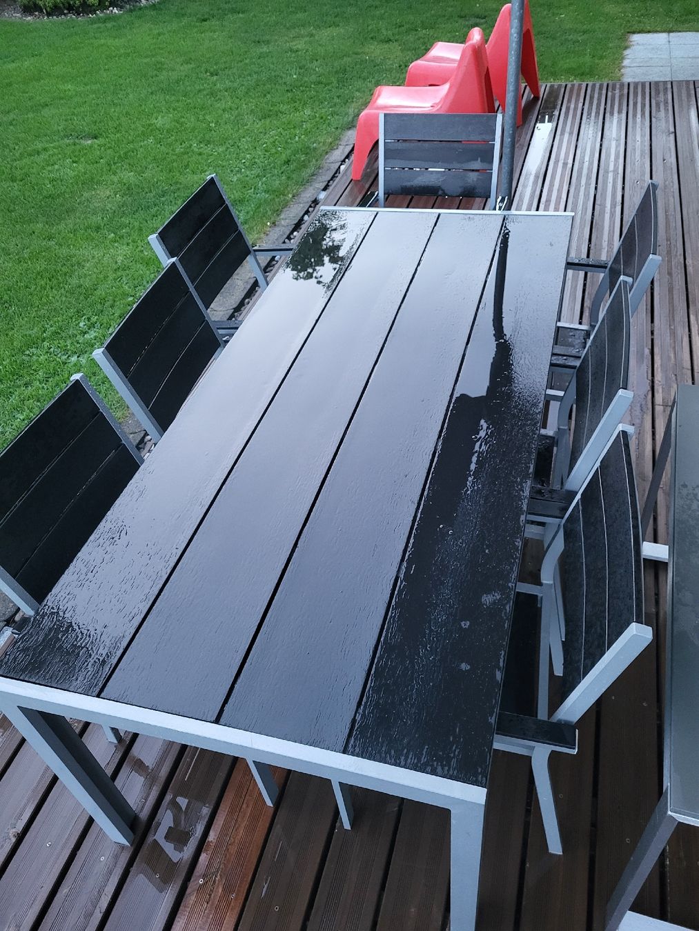 Set di tavolo e panche: Gartentisch mit 7 Stühlen – Usato da Solothurn venduto da OthmanB
