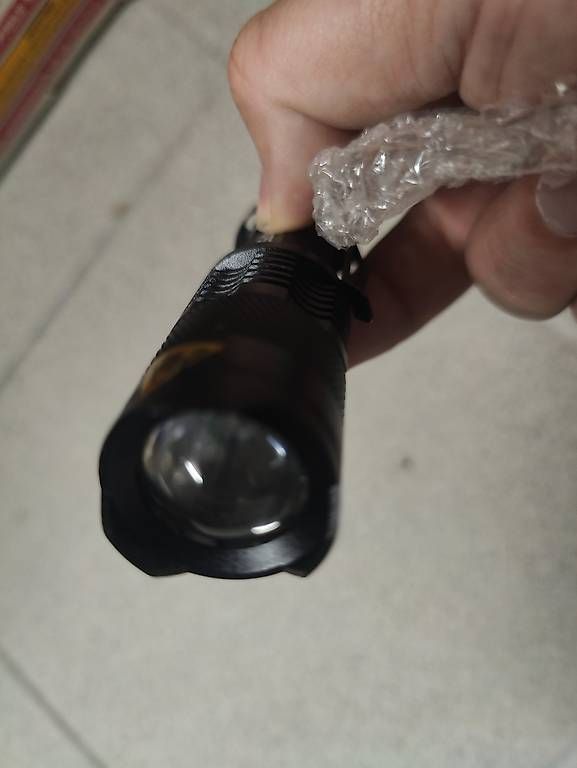 Lampade: Taschenlampe, AA Batterie, neu – Nuovo (secondo la descrizione) da Stäfa venduto da TBStaefa 1