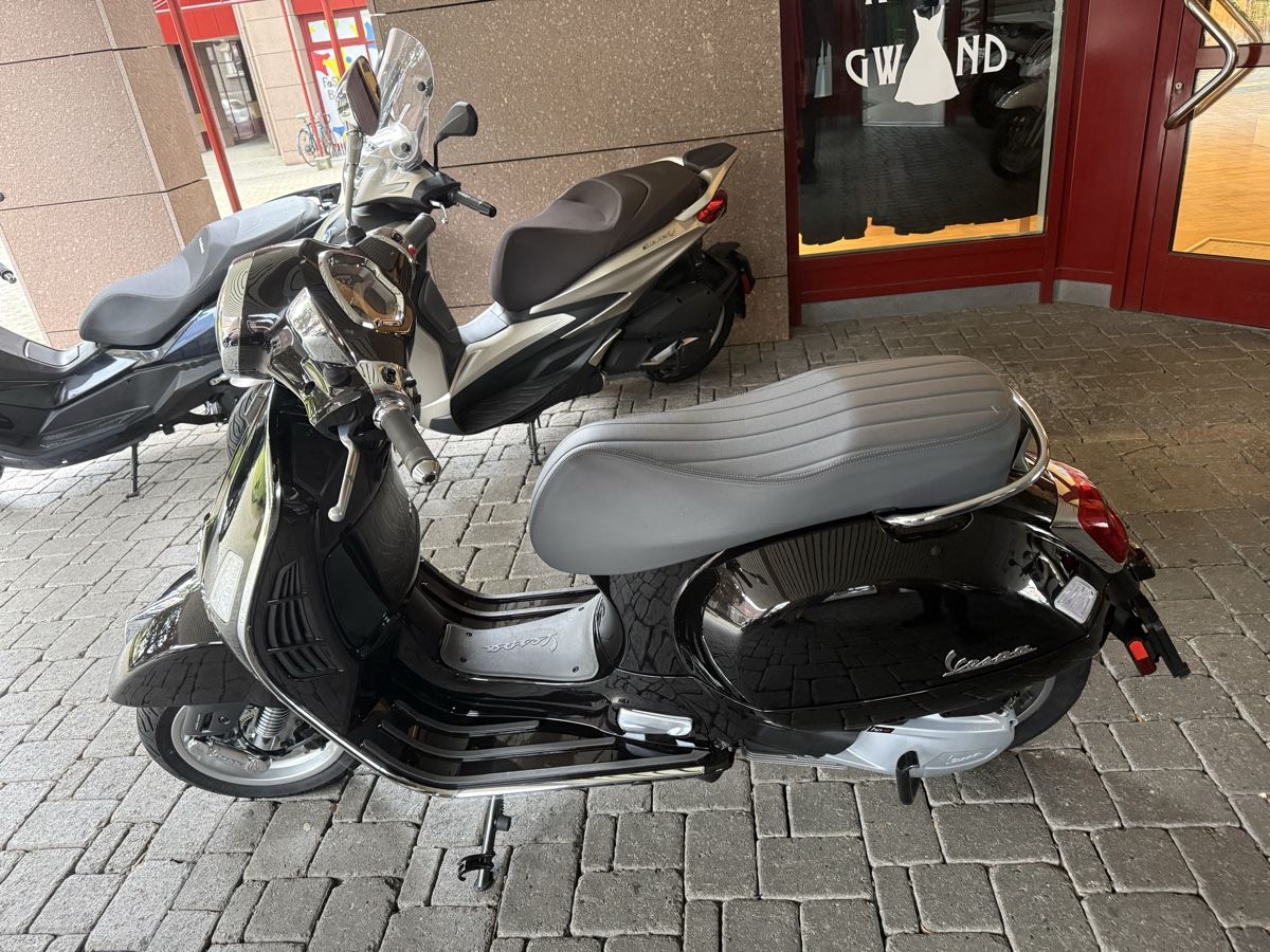 Vespa Scooter: Vespa GTS 300 – Nuovo (secondo la descrizione) da Luzern venduto da TheDoctor05 9