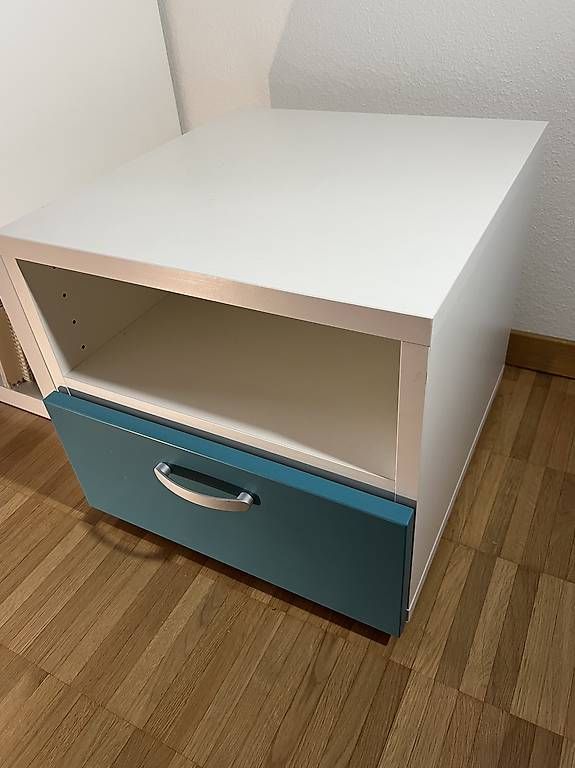 Comodini: Nachttischli / Kommode – Usato da Luzern venduto da le_z5xD