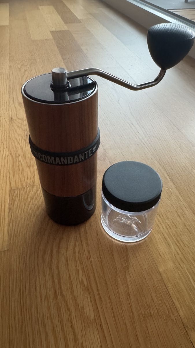 Elettrodomestici da cucina: Comandante C40 MK4 Nitro Blade Handkaffeemühle – Usato da Wädenswil venduto da fabtastic