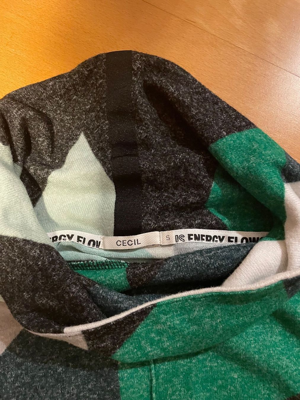 Cecil Maglioni & Felpe: Cecil Rollkragenpullover Gr.S - Grün Graphische Muster – Usato da Hubersdorf venduto da JanasHeartTreasures 1