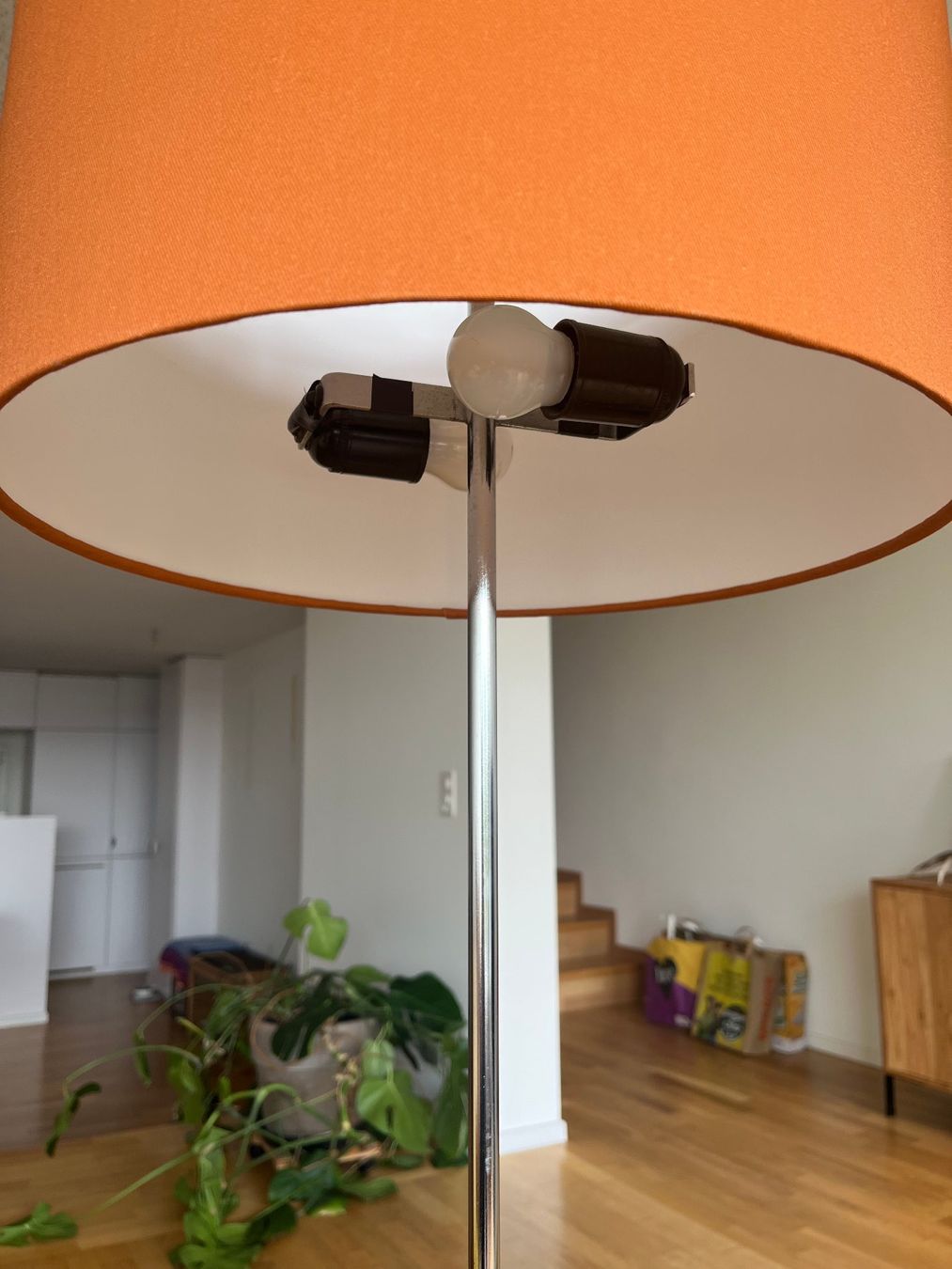 Lampen: Stehlampe 60er/70er, Chrom, Top Zustand – Gebraucht aus Zürich von matador12 2