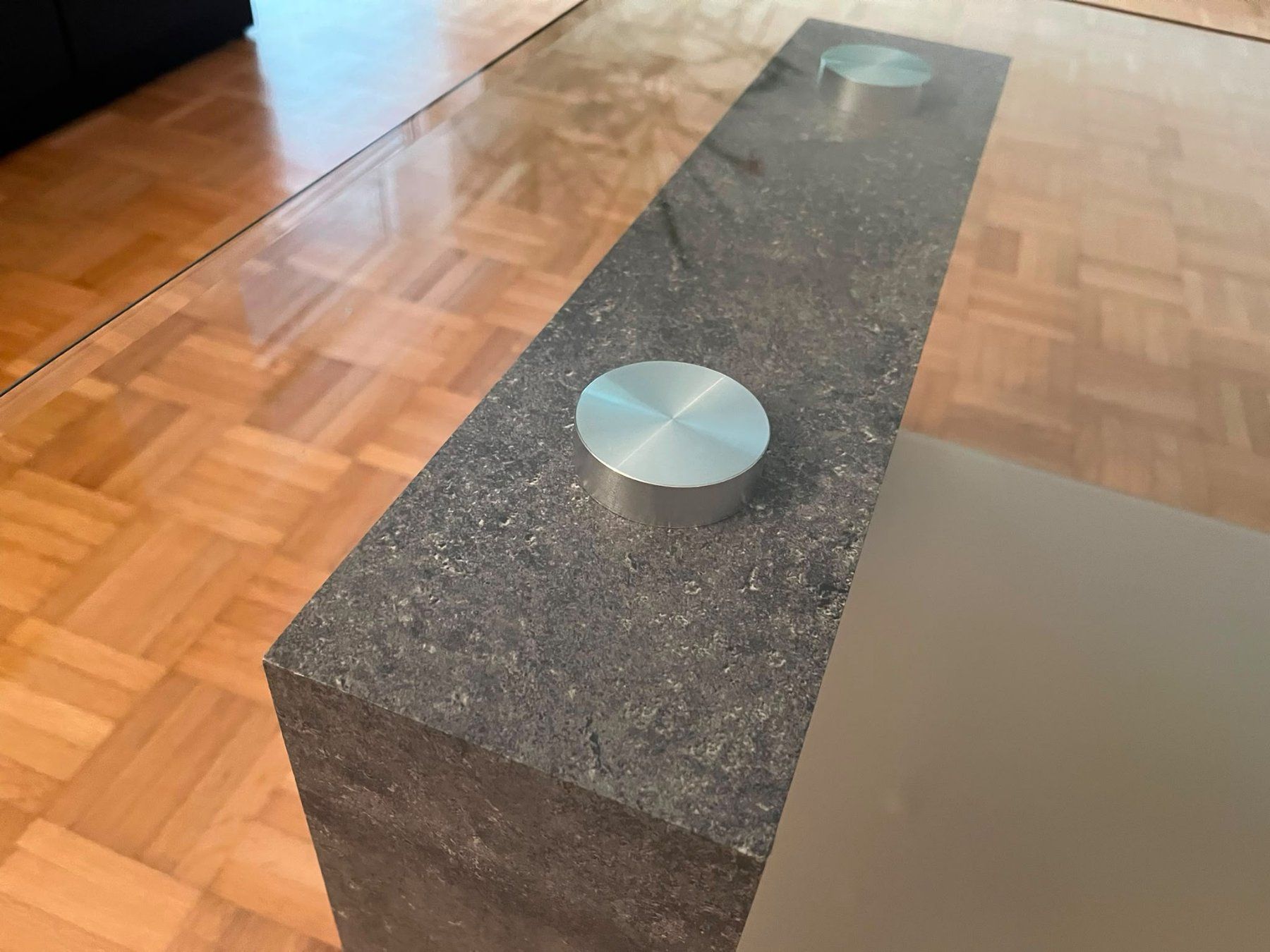 Tables: Couchtisch aus Glas & Steinoptik mit Ablage – D'occasion à Zuchwil par michaelb88 1