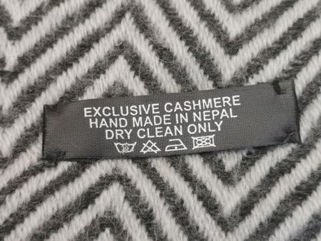 Schal aus Baby-Kashmir aus Nepal 