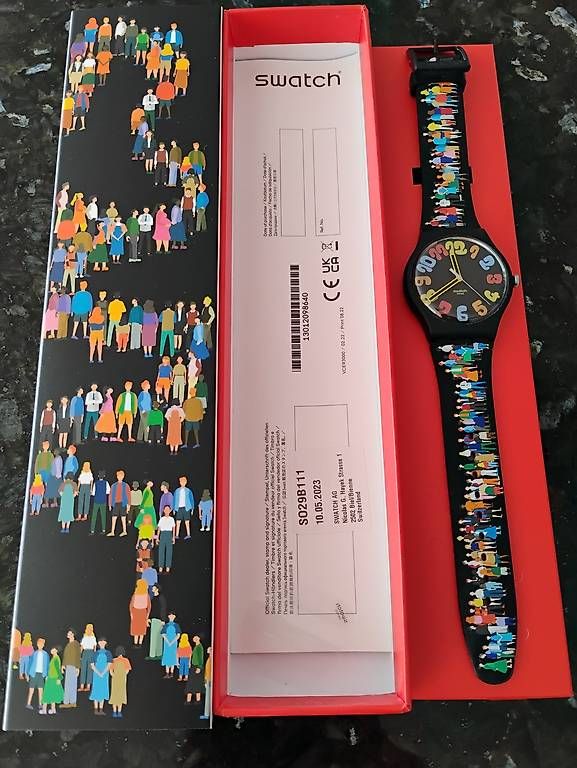 Orologi: Swatch Sammler Uhr schwarz multicolor – Usato da Giswil venduto da Anubis20