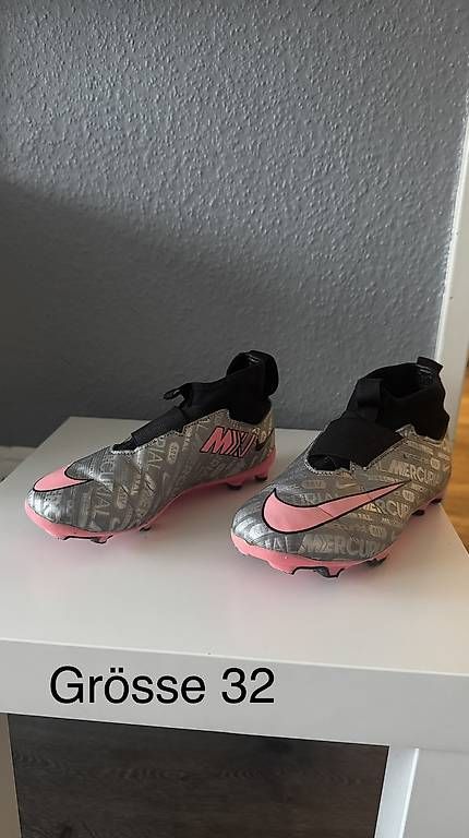 Scarpe da uomo: Nike Nockenschuhe  silber/pink – Usato da Ebikon venduto da prenqajf