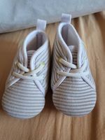Neue Babyschühchen