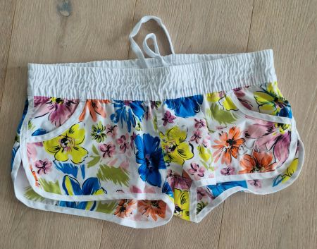 kurze Hose, Shorts, Badeshorts bunt Gr. M (Damen)