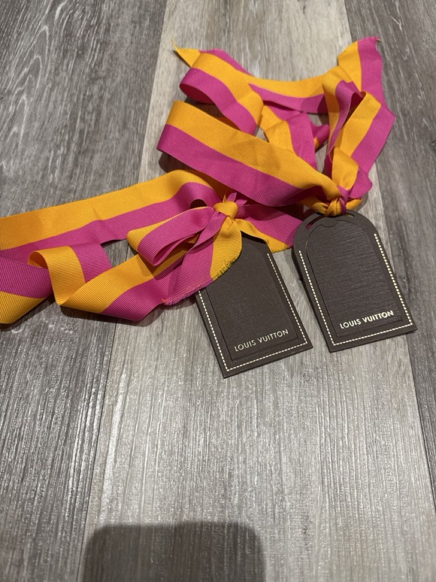 Nastri decorativi: Louis Vuitton Geschenkband inkl. Schild – Nuovo (secondo la descrizione) da Selzach venduto da TiffanysSO 1