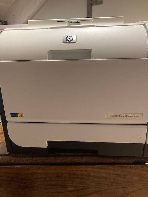Stampanti: Laserprinter HP Laser Jet PRO 300 color – Usato da St. Gallen venduto da jbr_q7tx