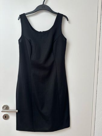 Kleid Créations de Daxon schwarz ärmellos guter Zustand