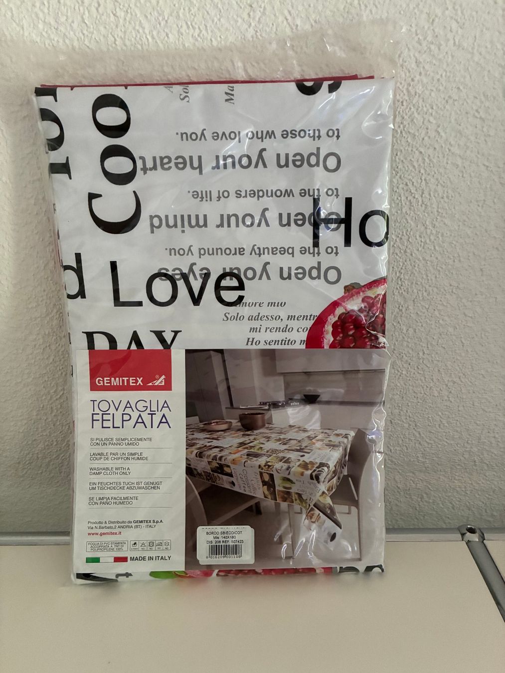Altra biancheria da tavola: Tischdecke 140x180cm, Kunststoff, NEU – Nuovo e nell'imballaggio originale da Thalwil venduto da figueres